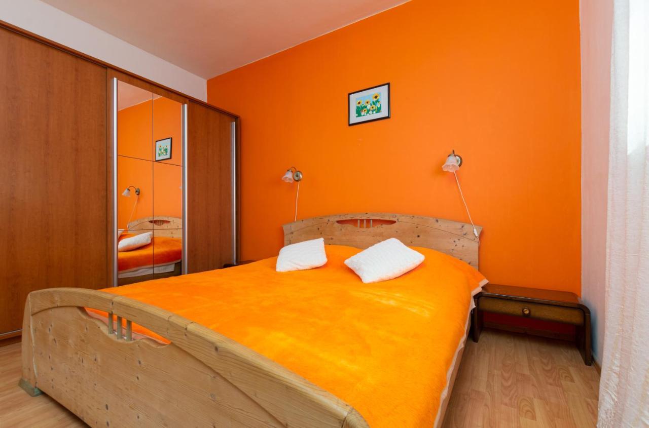 Apartment Adriana On Peaceful Location With Pool Пула Екстериор снимка